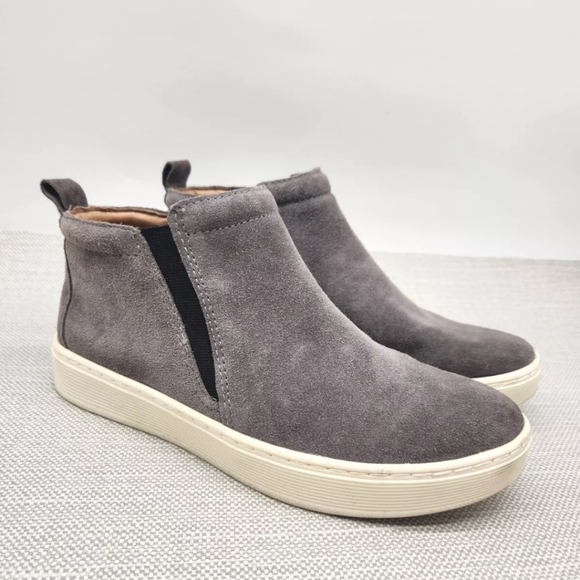 Sofft Size 6 M Gray Suede Ankle Bootie Arch Support High Top Comfort Pull On - Picture 1 of 13